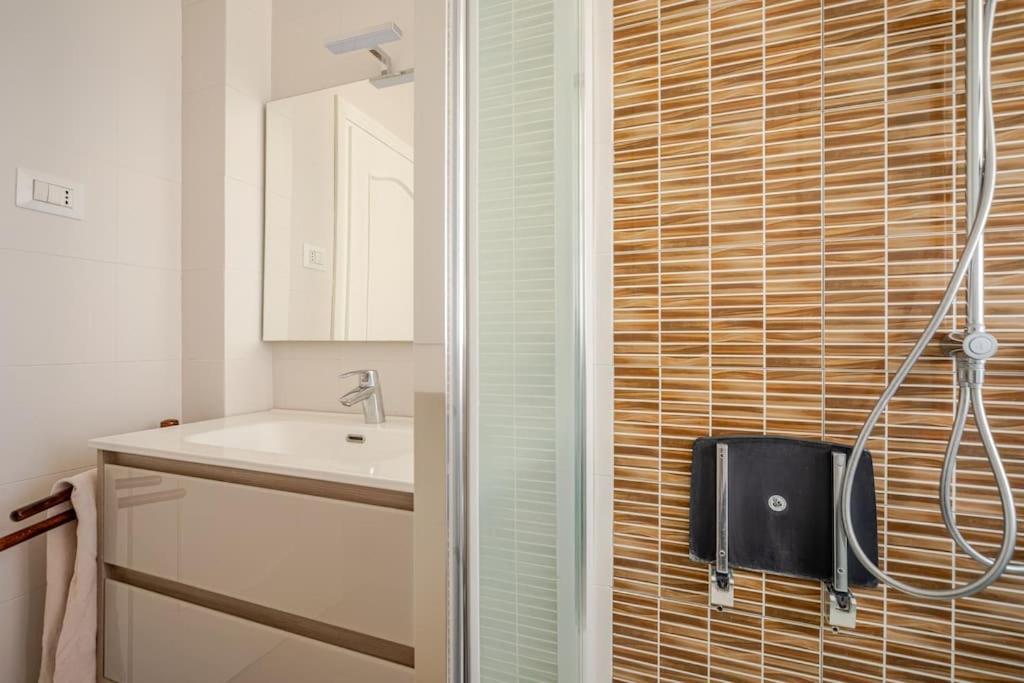 Casa Con 2 Camere Da Letto E Parcheggio A Μπολόνια Εξωτερικό φωτογραφία